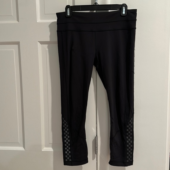Lulu lemon leggings size 8 - Picture 1 of 3